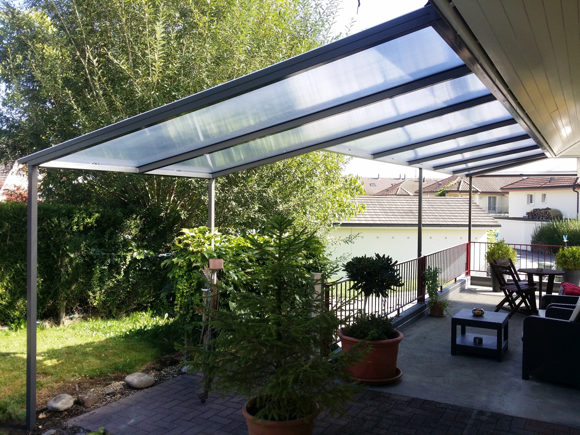 Vordach mit Polycarbonat-Platten