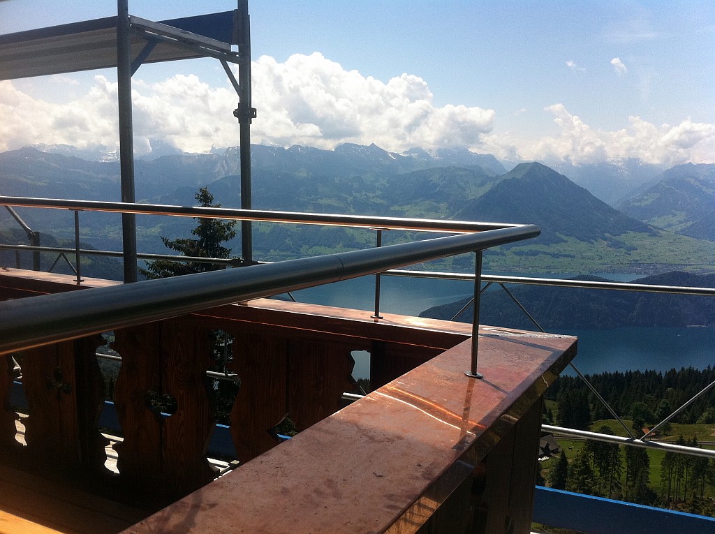 Edelstahl-Handlauf beim Ferienhaus Trumpf-Buur auf der Rigi